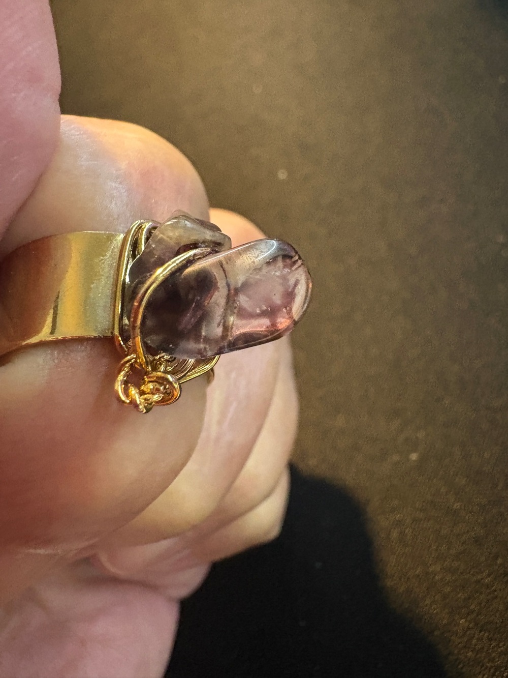 Size 7 Gold-Tone Ring with Dark Gray Glass Cabochon